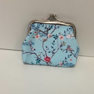 Vintage portomonee lichtblauw met bloesem print