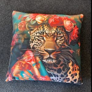 Mooi kussen met tijgerprint kleurig