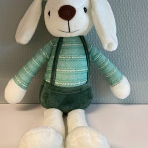 Leuke knuffel heerlijk zacht in groene kleding